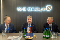Od lewej: W. Ortyl, prof. P. Koszelnik, P. Wojciechowski, 